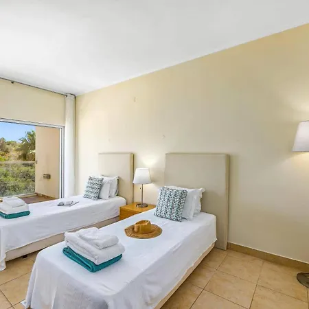 Villa Casa Joao By *